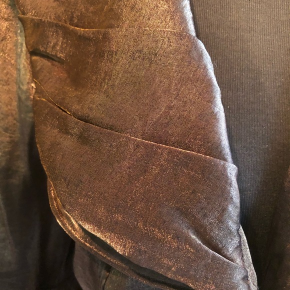 Top - Picture 2 of 5